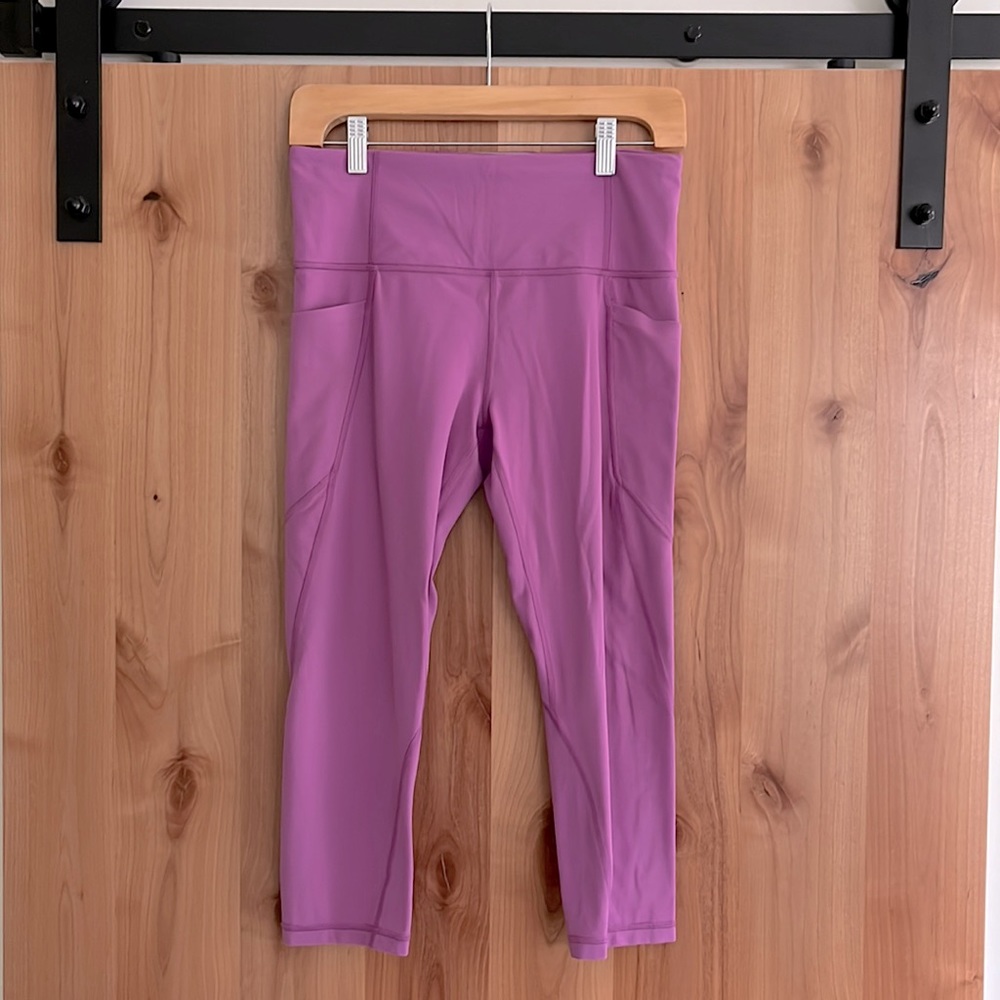 Athleta Cropped Leggings